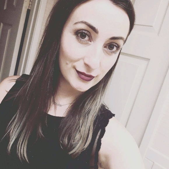 5⭐Seller | Posh Ambassador - Picture 2 of 2